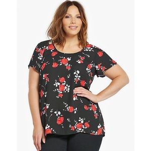 Torrid pleated back black floral top
